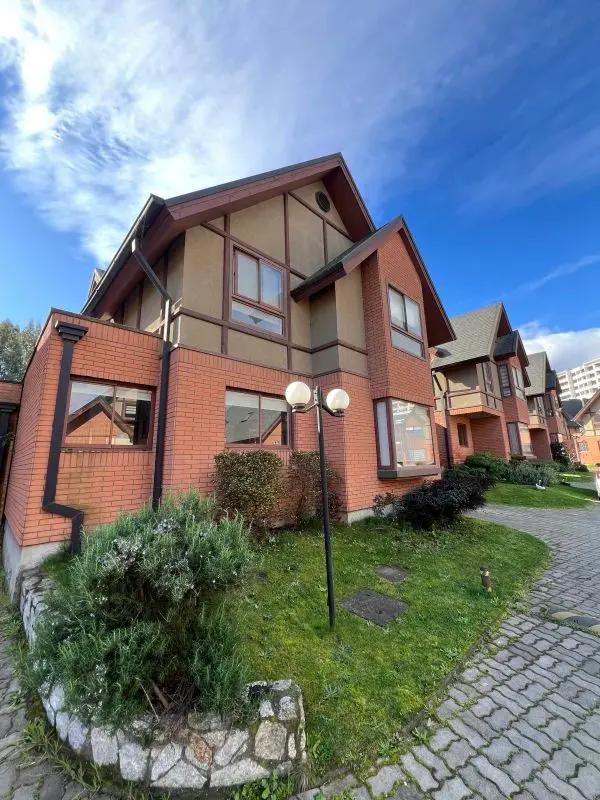 Edificio Townhouses